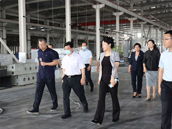 洛陽市長徐衣顯一行蒞臨鴻元軸承新廠項(xiàng)目建設(shè)現(xiàn)場考察